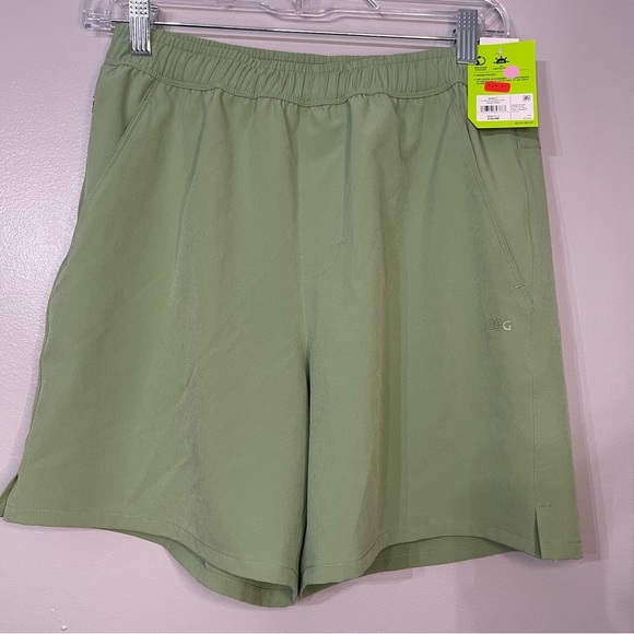 DSG Sage Green Shorts- Men’s Size Small - Picture 2 of 5